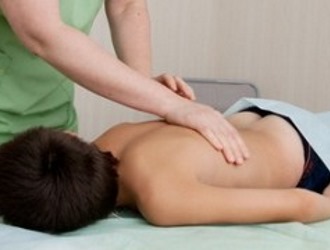 Массаж наиболее эффективен на 1 и 2 стадии сколиоза