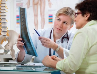 Хирургический метод лечения сколиоза основывается на установке различных корректоров позвоночника