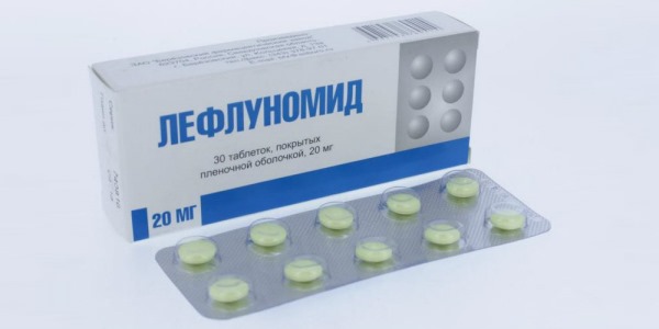 Препарат способствует торможению выработки Т-лимфоцитов, снимая этим воспаление