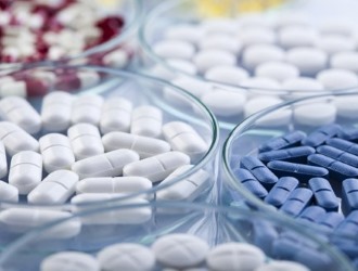 Не стоит применять препарат у лиц возрастом до 18 лет