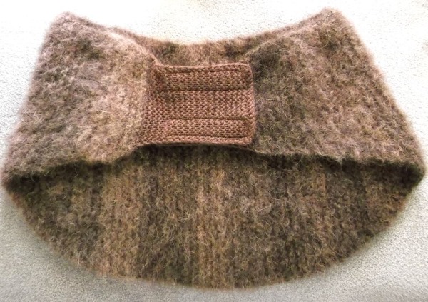 Пояс из собачьей шерсти обладает обезболивающим эффектом