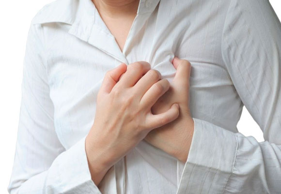 боли в груди