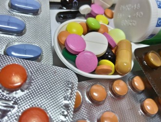 При лечении хондроза используют комплекс препаратов