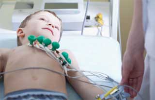 ребенок на ЭКГ