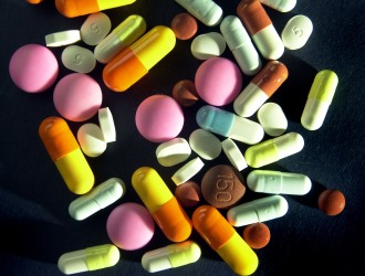 Медикаментозное лечение - основной метод устранения болей в пояснице