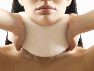 Не стоит пытаться устранять боль самостоятельно, если она возникла в следствии травмы