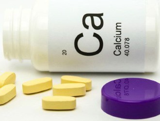 Не назначают бисфосфонат при гипокальциемии