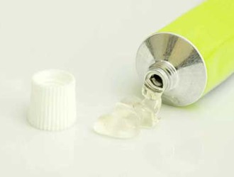 Гель не должен попадать на слизистые участки тела