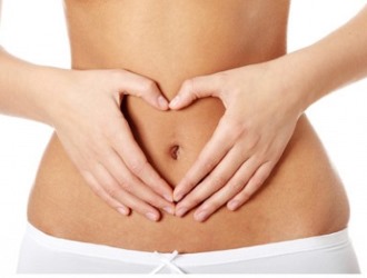 У женщин тянущие боли в спине могут появляться из-за гинекологических заболеваний