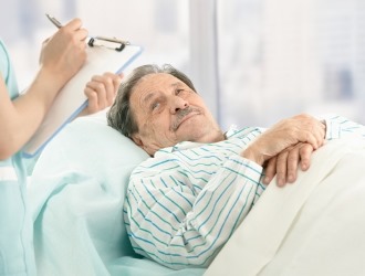 В острый период торакалгии больному рекомендуется придерживаться постельного режима и исключить все возможные движения