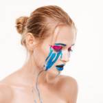 Как успокоить плачущую девушку