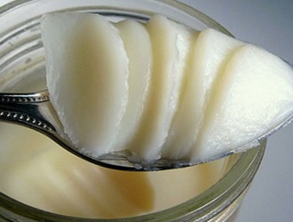 Обратите внимание как правильно готовить компрессы из конского жира