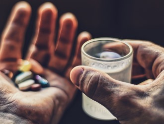 Обратите внимание на возможные побочные реакции при приеме Напроксена