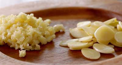 натертый чеснок