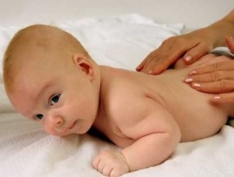 Обратите внимание на упражнения для устранения кривошеи у грудничков