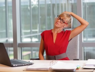 Первое что, нужно сделать при болях в шее - это снизить нагрузку на нее