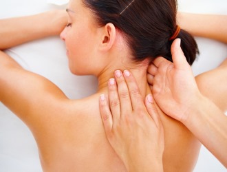 При остеохондрозе широко используется мануальная терапия