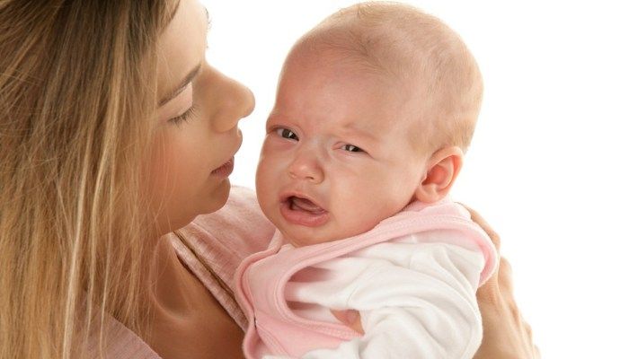 Ребенок плачет