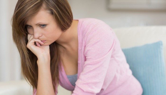 Если у Вас болит грудь перед месячными, это симптом ПМС Если у Вас болит грудь перед месячными, это симптом ПМС