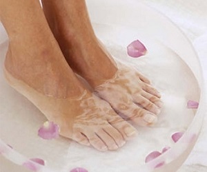 как убрать трещины на пятках