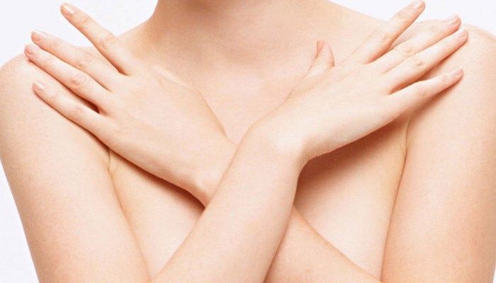 Руки девушки