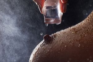 Прикладывание льда