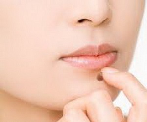 какой врач удаляет родинки