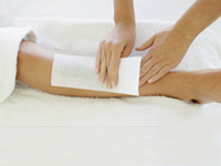 эпиляция восковыми полосками