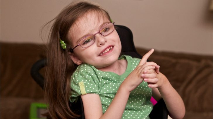 Девочка с синдромом Ретта